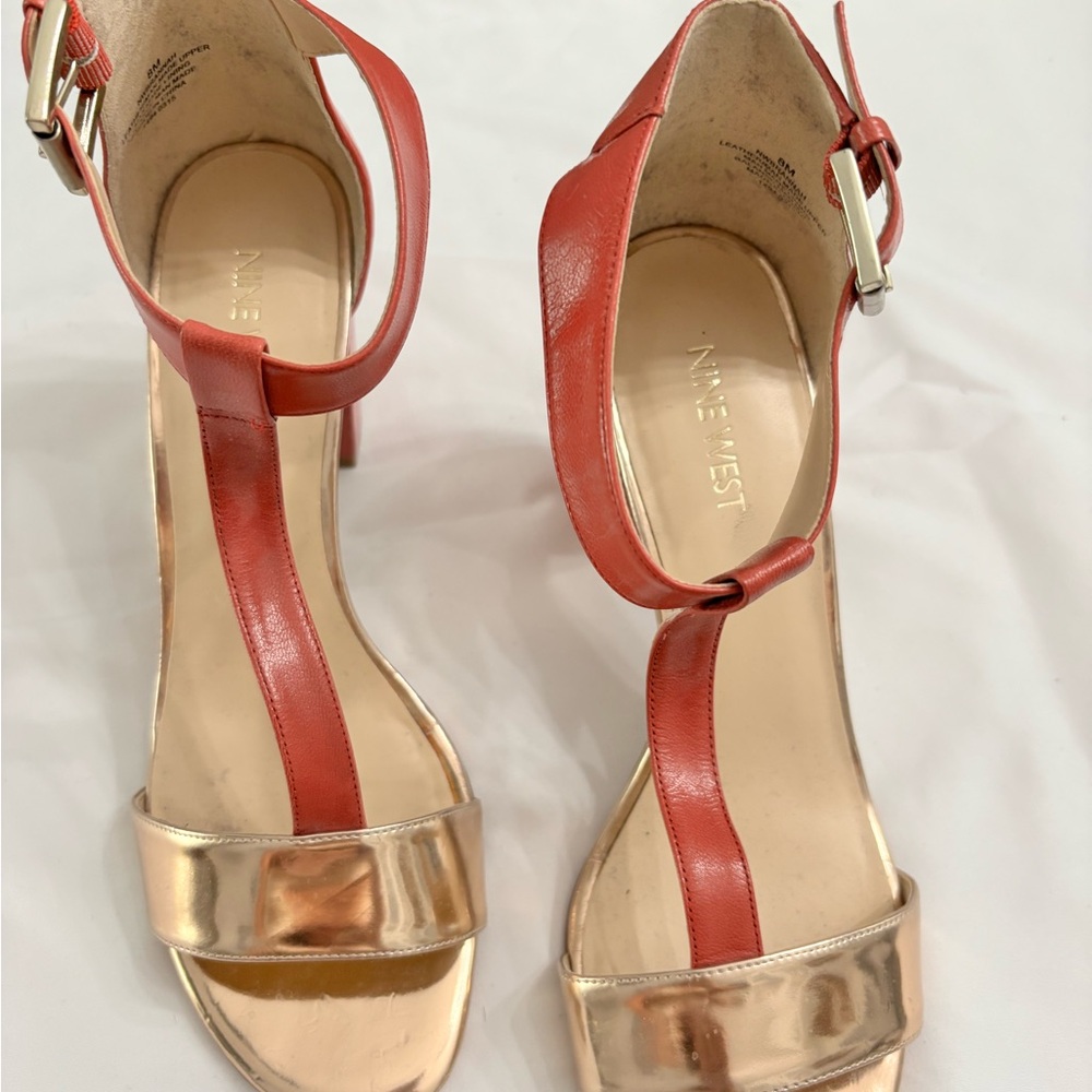 Nine West Coral and Gold Heels T-Strap Elegance